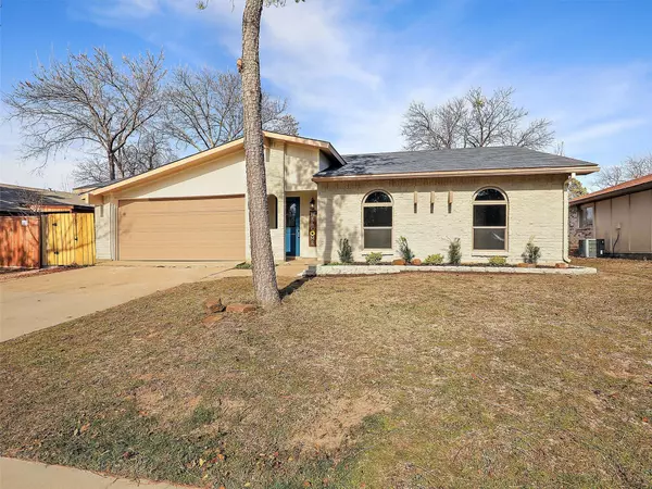 2029 Rose Hill Road, Carrollton, TX 75007