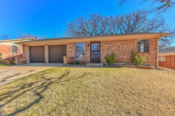 1818 S Travis Street, Denison, TX 75021