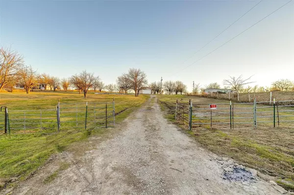 Rhome, TX 76078,234 Private Road 4441