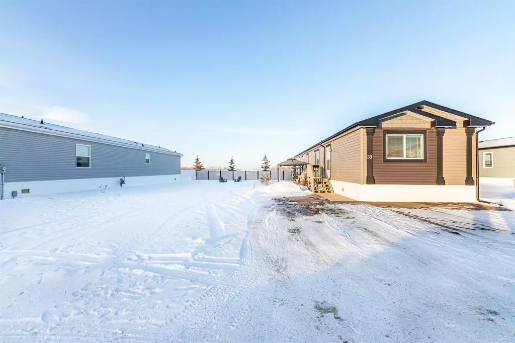 Blackfalds, AB T4M 0H7,39 McKay PL