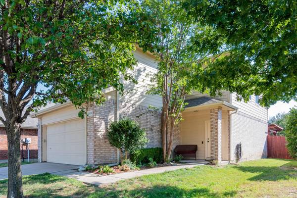 2808 Coyote Ridge Drive, Fort Worth, TX 76244