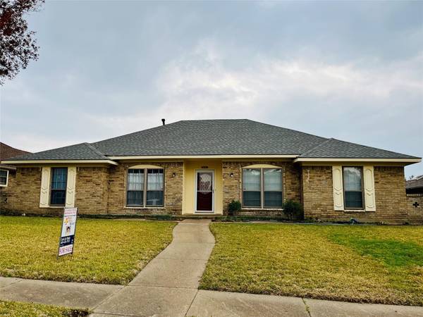 10206 Chisholm Trail, Dallas, TX 75243