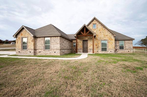 1004 Tex Lane, Springtown, TX 76082