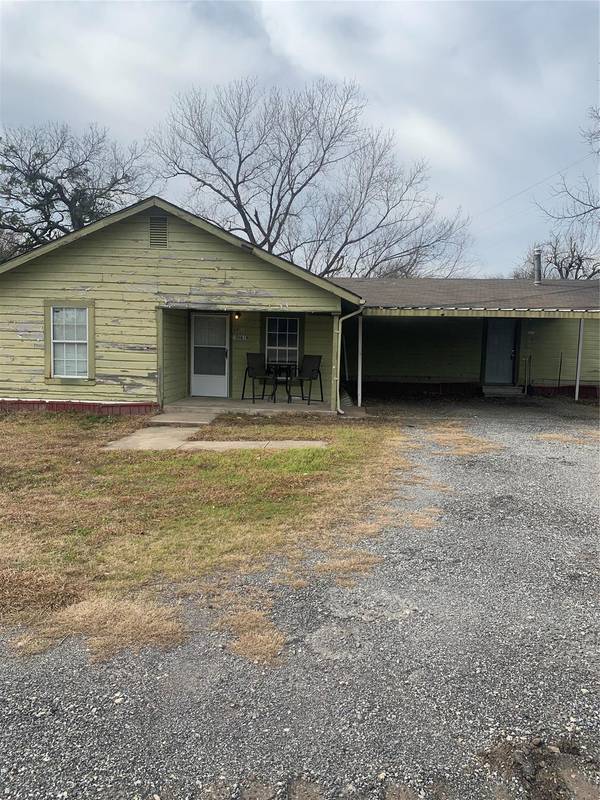 803 S Hwy 34, Ladonia, TX 75449