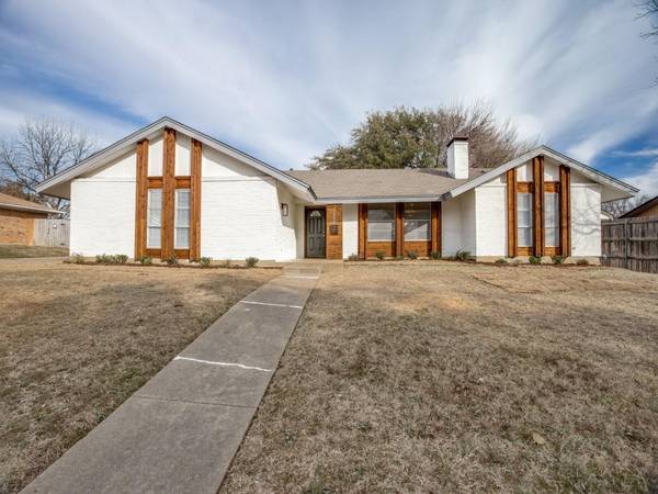 1206 Jordan Drive, Grand Prairie, TX 75050