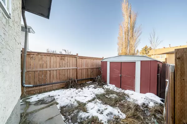 Calgary, AB T2E 7C2,170 Maunsell Close NE