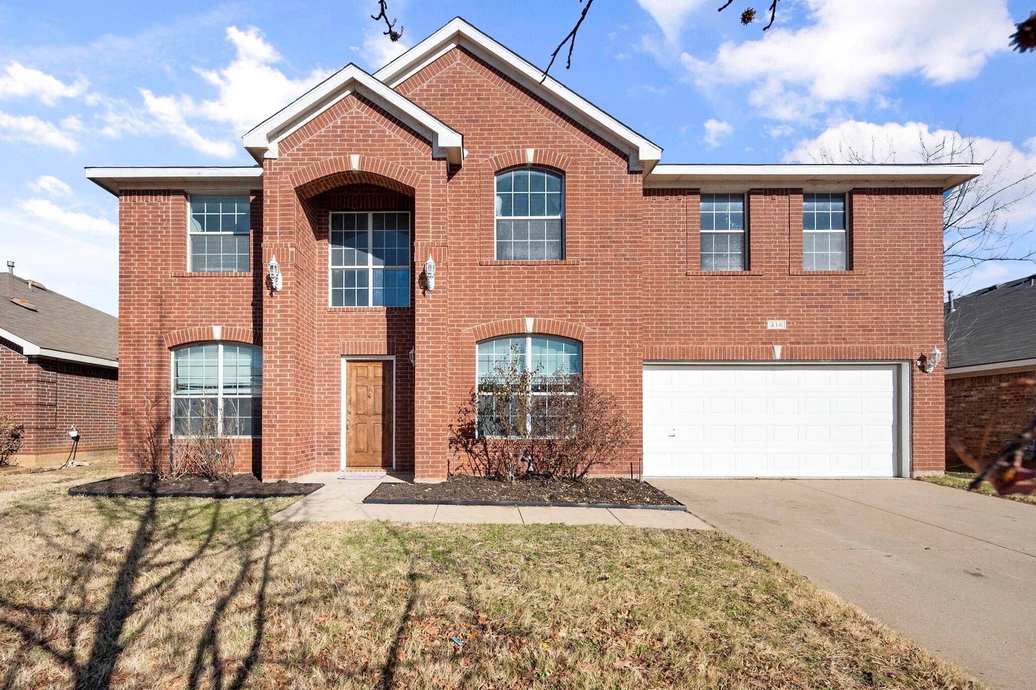 316 Sun Meadow Lane, Fort Worth, TX 76140