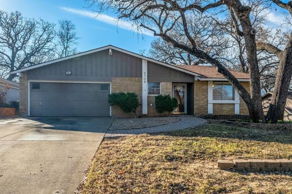 2708 Scenic Hills Drive, Bedford, TX 76021