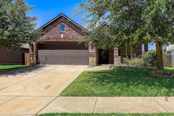 1213 Ponderosa Drive, Aubrey, TX 76227