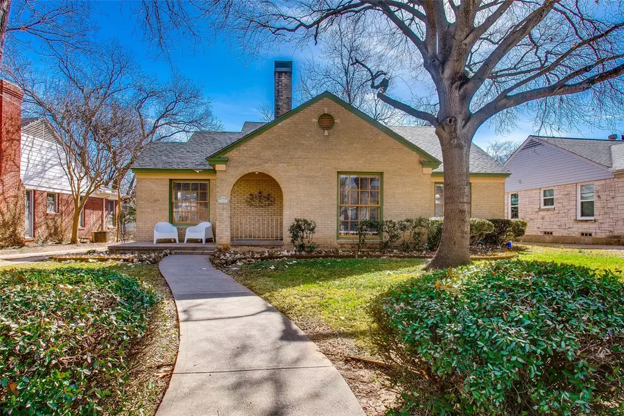 2324 Lawndale Drive, Dallas, TX 75211