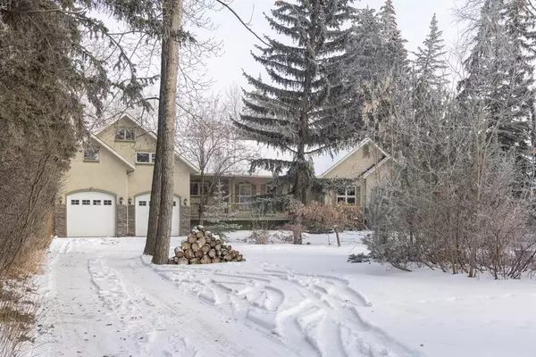 Calgary, AB T3B 2B9,7028 Bow CRES NW