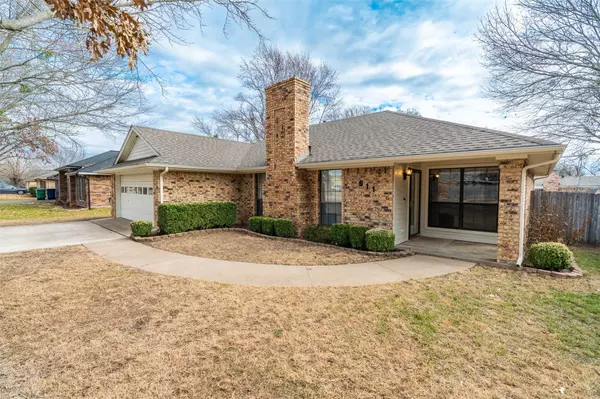 511 Northgate Trail, Greenville, TX 75402