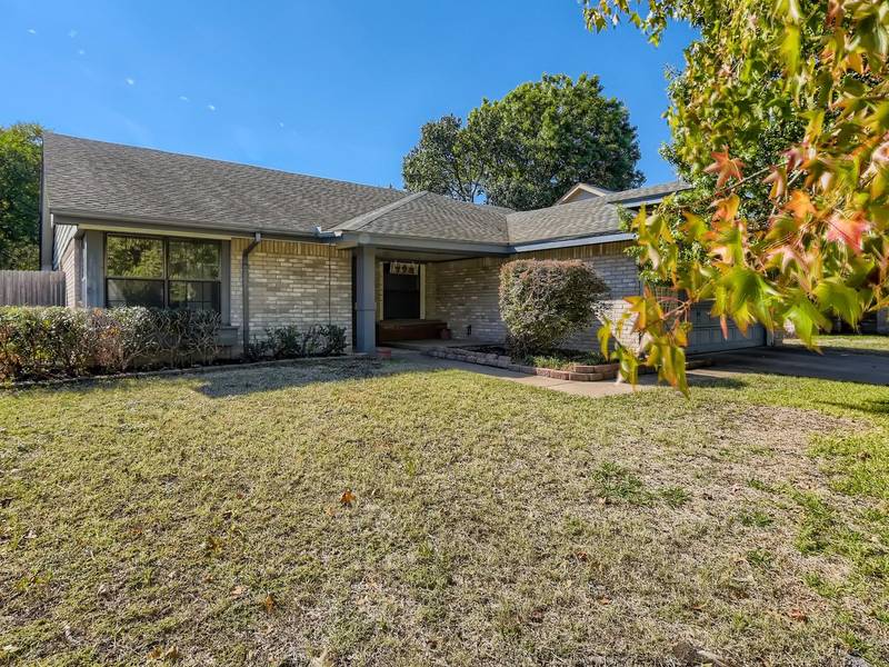 2669 Steppington Street, Grand Prairie, TX 75052