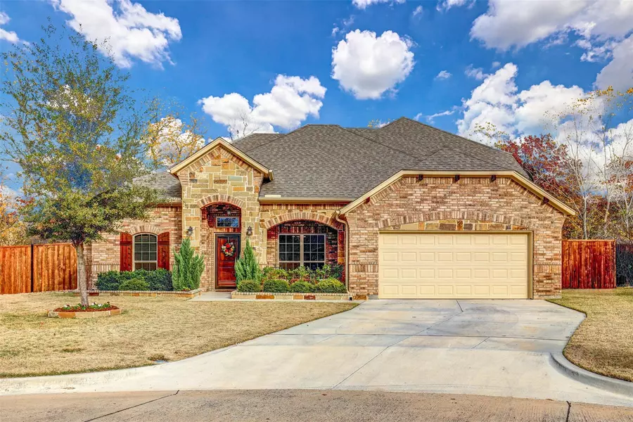 113 Bosque Court, Azle, TX 76020