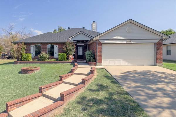 689 Montana Court N, Keller, TX 76248