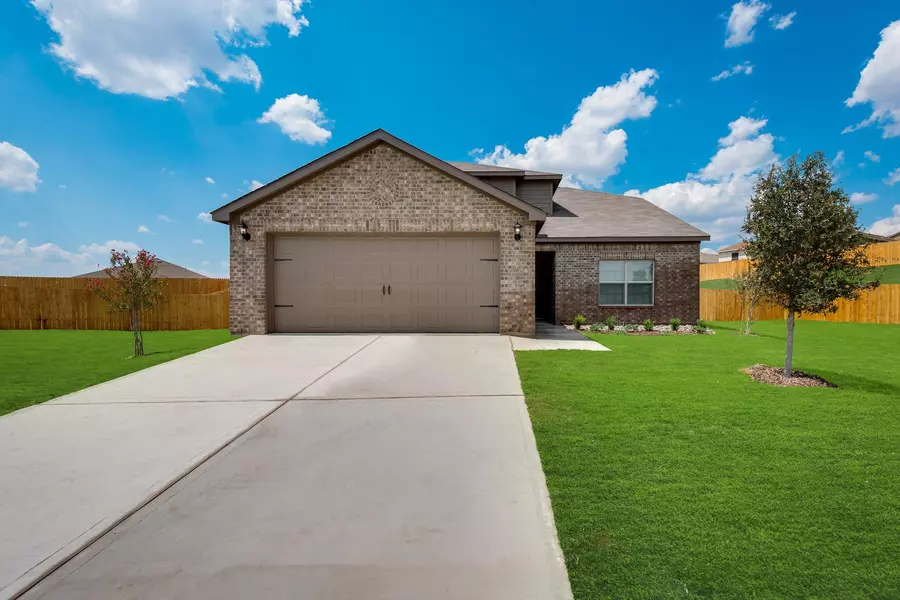 122 Palomino Bend Drive, Newark, TX 76071