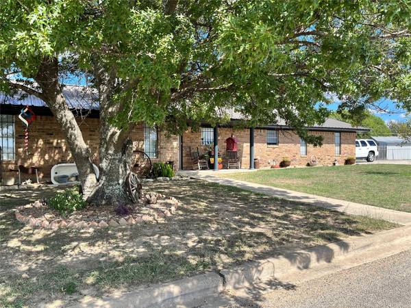 1200 Haven Drive, Comanche, TX 76442