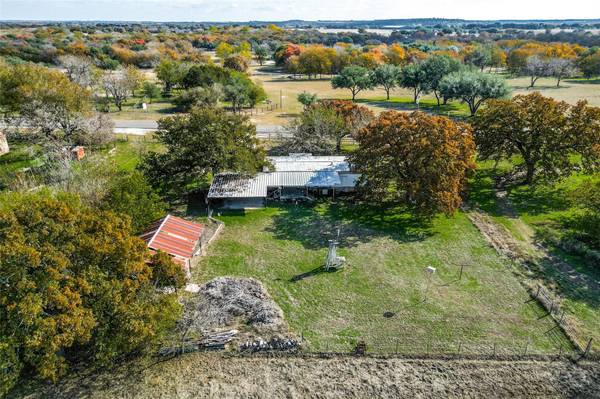 254 S Caddo Street, Lipan, TX 76462