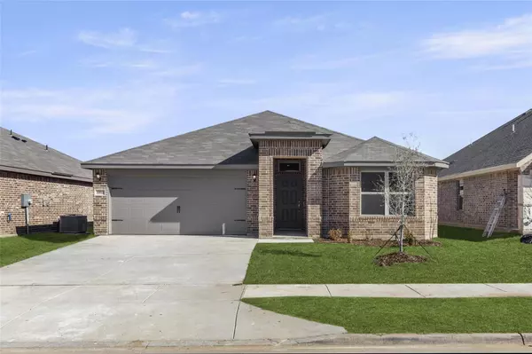 10013 Ginkgo Lane, Fort Worth, TX 76036