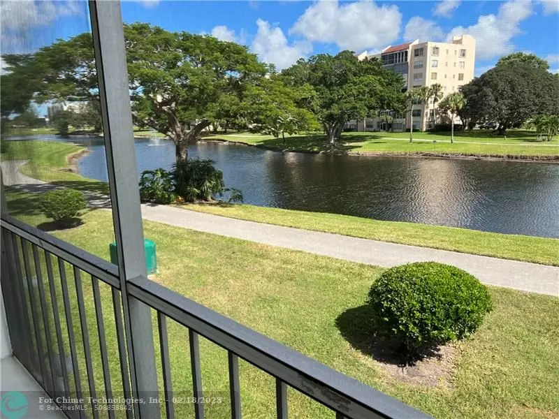 32 Abbey Ln  #206, Delray Beach, FL 33446