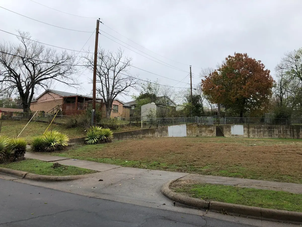 4016 Wind River Drive, Dallas, TX 75216