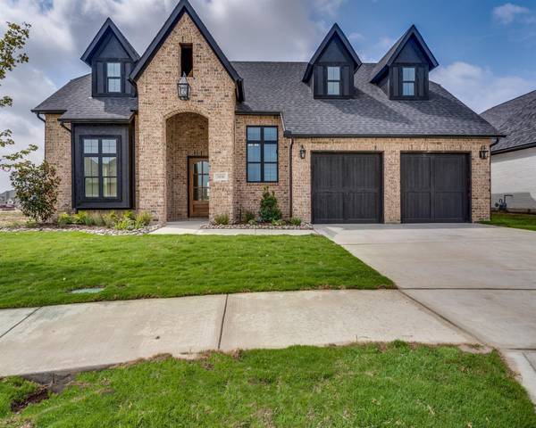 2430 Amesbury Drive, Midlothian, TX 76065