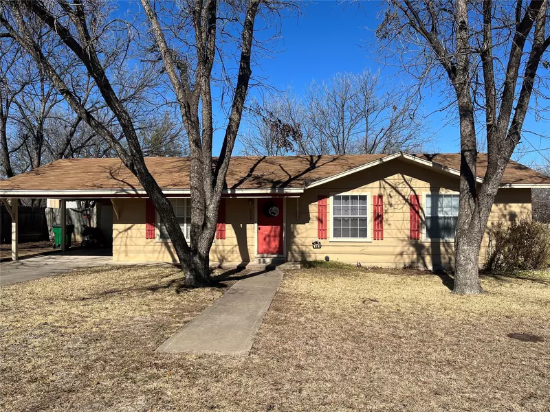 503 Sutton Drive, Comanche, TX 76442