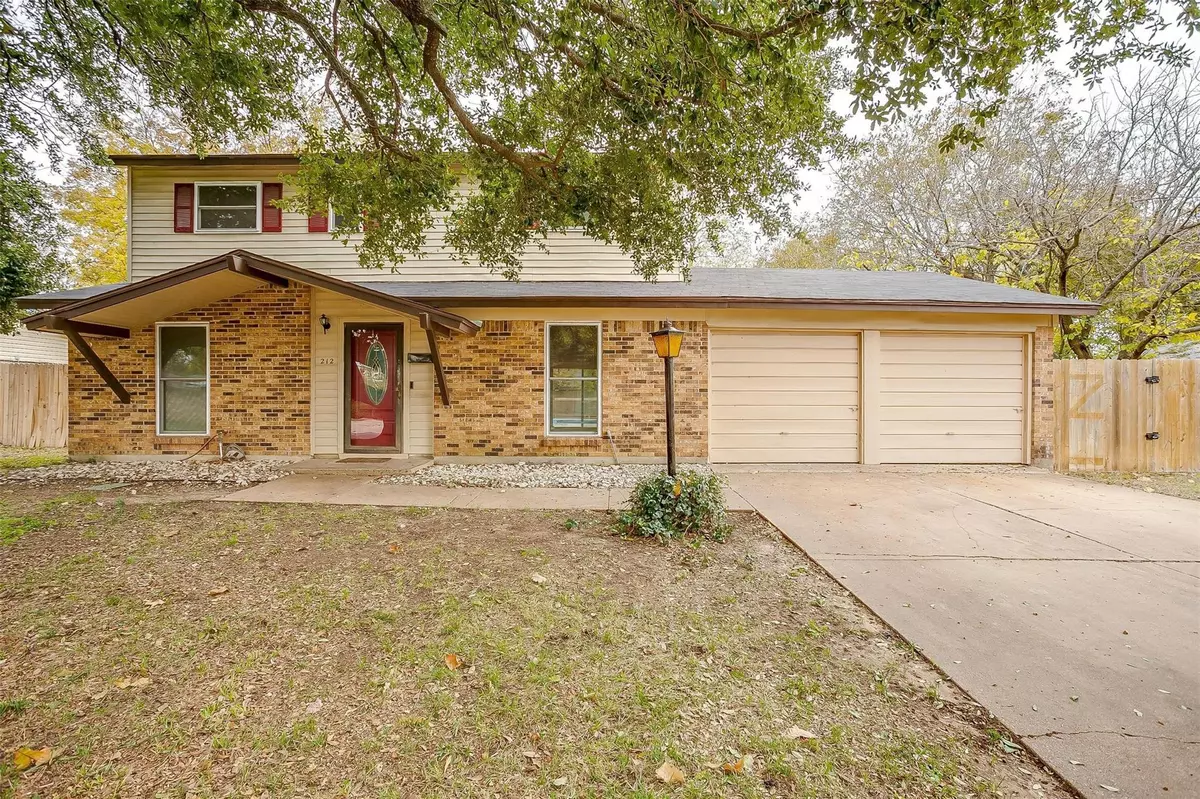 Burleson, TX 76028,212 Lester Street