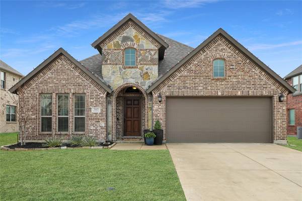 305 Thompson Drive, Van Alstyne, TX 75495