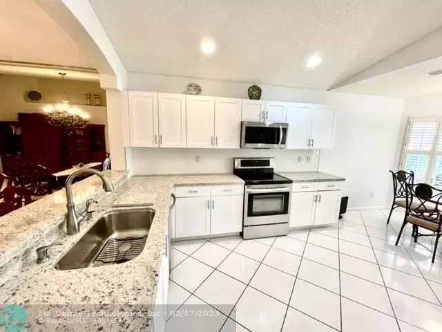 11163 Mandalay Way, Boynton Beach, FL 33437