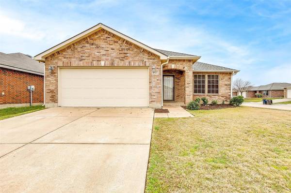 10300 Roosevelt Gap Court, Fort Worth, TX 76140