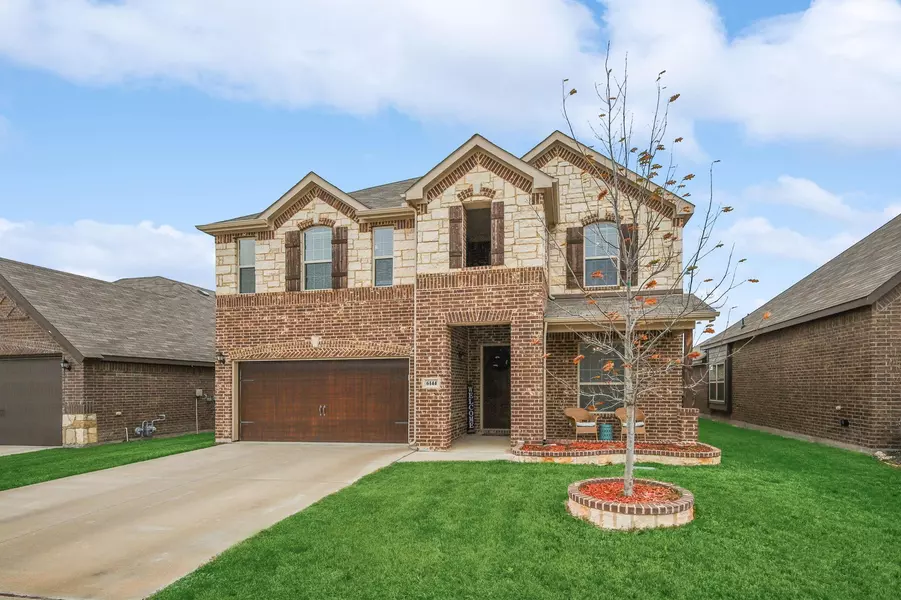 6144 Hickory Hills Lane, Fort Worth, TX 76179