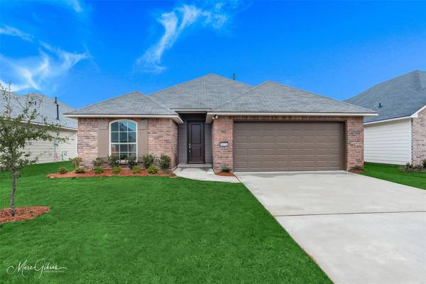 4176 Grassy Lake Drive, Bossier City, LA 71111