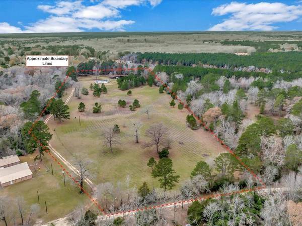 604 Sand Flat Road, No City, TX 75969