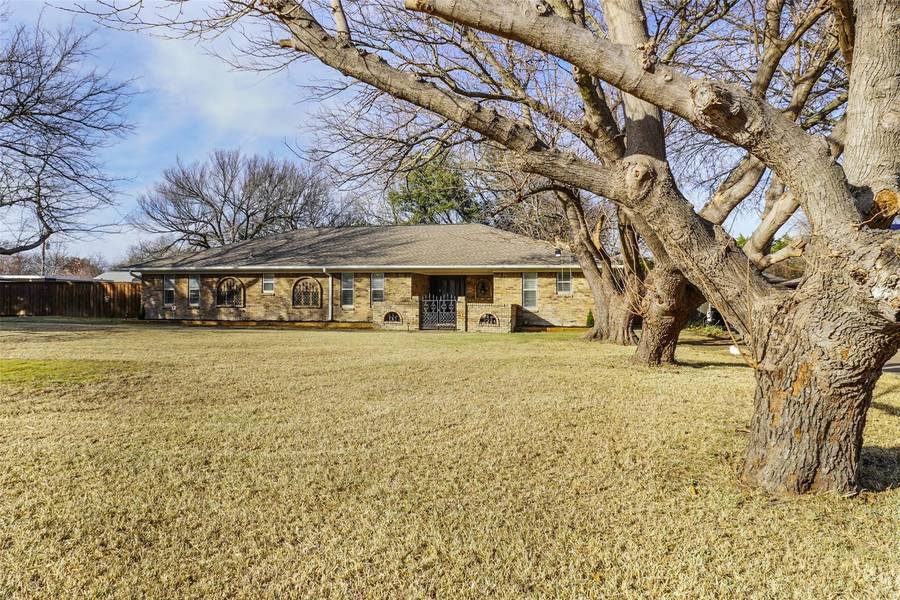 127 Moonlight Drive, Murphy, TX 75094