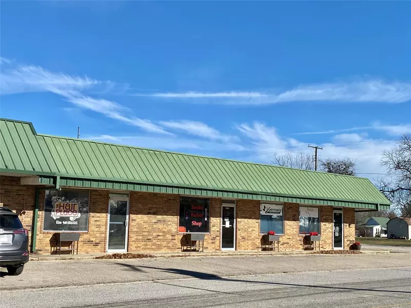 119 E Main Street, Lindsay, TX 76250