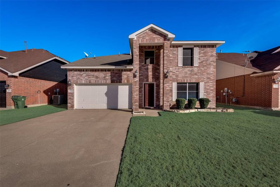 7705 Tin Cup Drive, Arlington, TX 76001