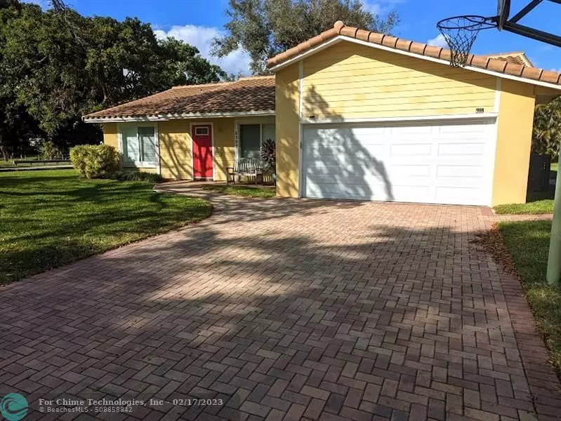 8393 NW 6th Ct, Coral Springs, FL 33071