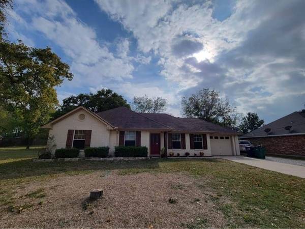 2012 Cates Street, Bridgeport, TX 76426