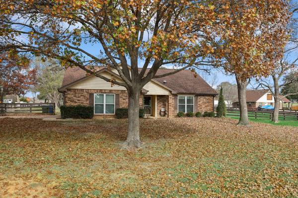 3804 Prairie Court,  Double Oak,  TX 75028