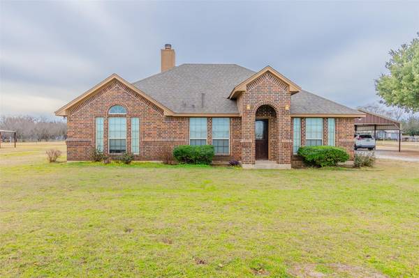 223 J E Woody Road,  Springtown,  TX 76082