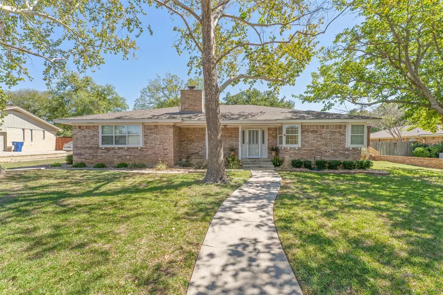 5 Canyon Creek Drive, Brownwood, TX 76801