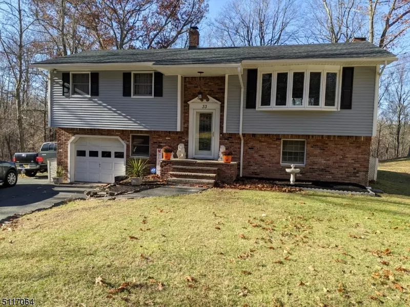 33 Dennis Road, Lafayette Twp., NJ 07848