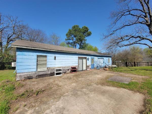 211 Lee Street, Sulphur Springs, TX 75482