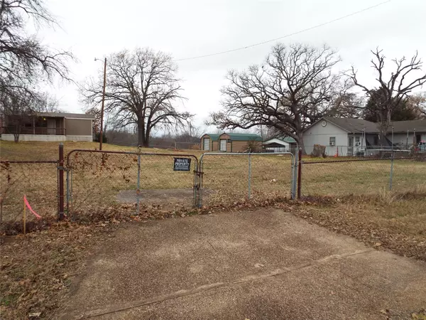 Kemp, TX 75143,0 Pine Street