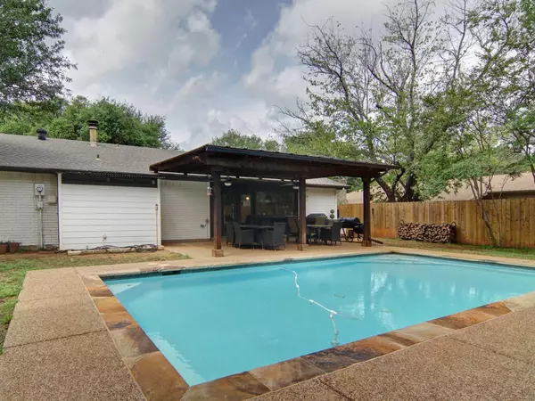 Arlington, TX 76016,2609 Southcrest Drive