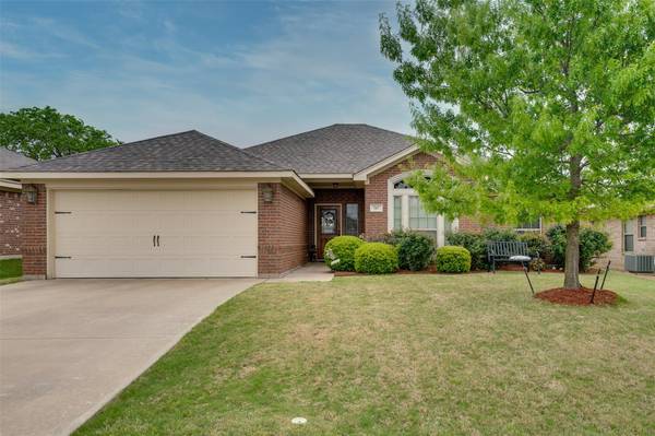 517 Alexandria Lane, Joshua, TX 76058