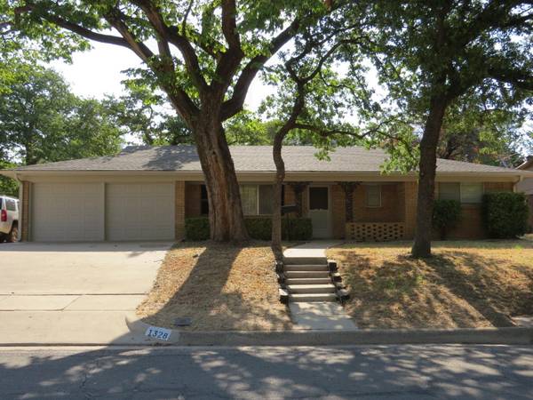 1328 Brookside Drive, Hurst, TX 76053