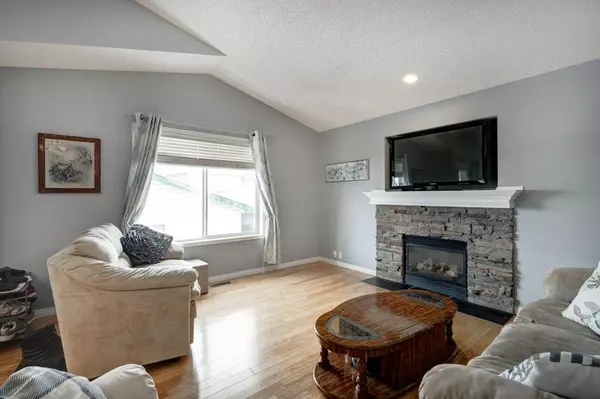 Calgary, AB T2Z 3M2,1110 Prestwick CIR SE