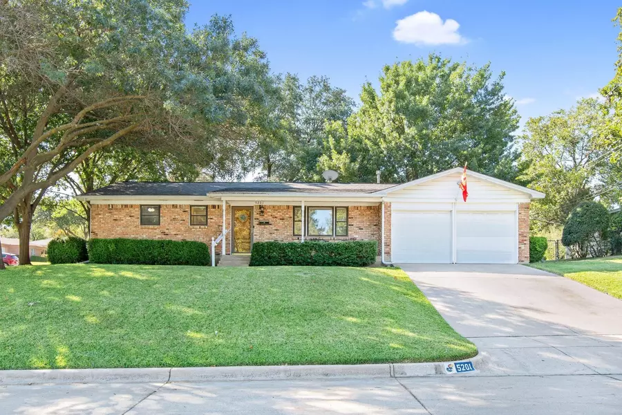 5201 Winifred Drive, Fort Worth, TX 76133